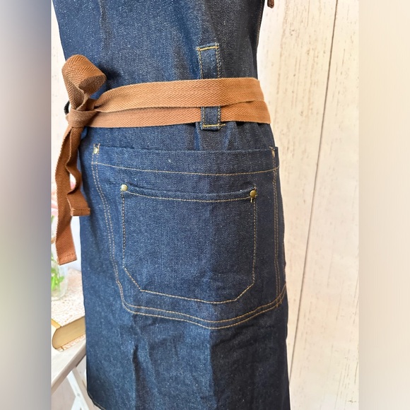 🦋CLEARENCE🦋NWOT Unisex Denim Apron With pockets. - Picture 4 of 7